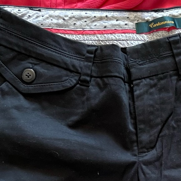 Black Bermuda length pencil shorts - Picture 6 of 7